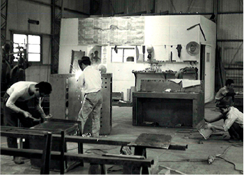 1970年頃　西岡鉄工所内　作業風景